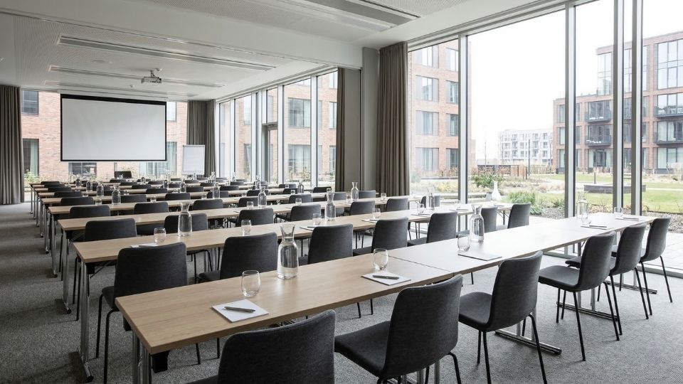 hotelrengøring konferencesal event